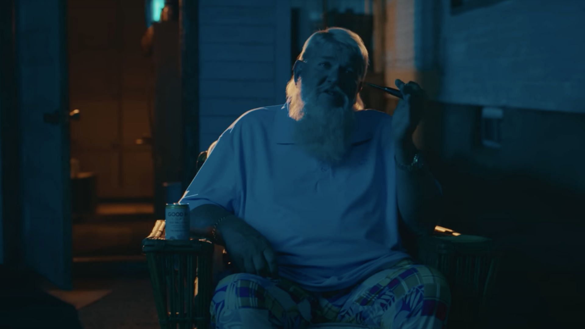 The iconic golfer lives with Happy (Image via YouTube/Netflix)